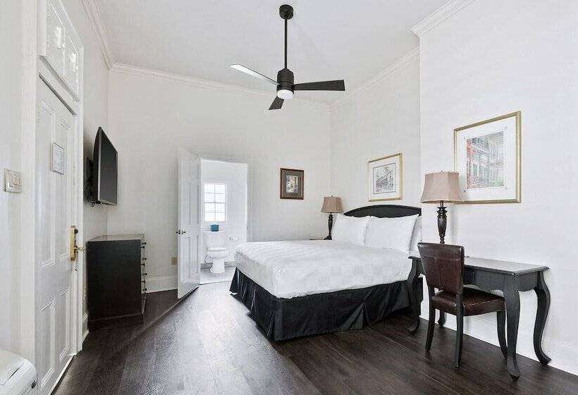 فندق Historic Streetcar Inn