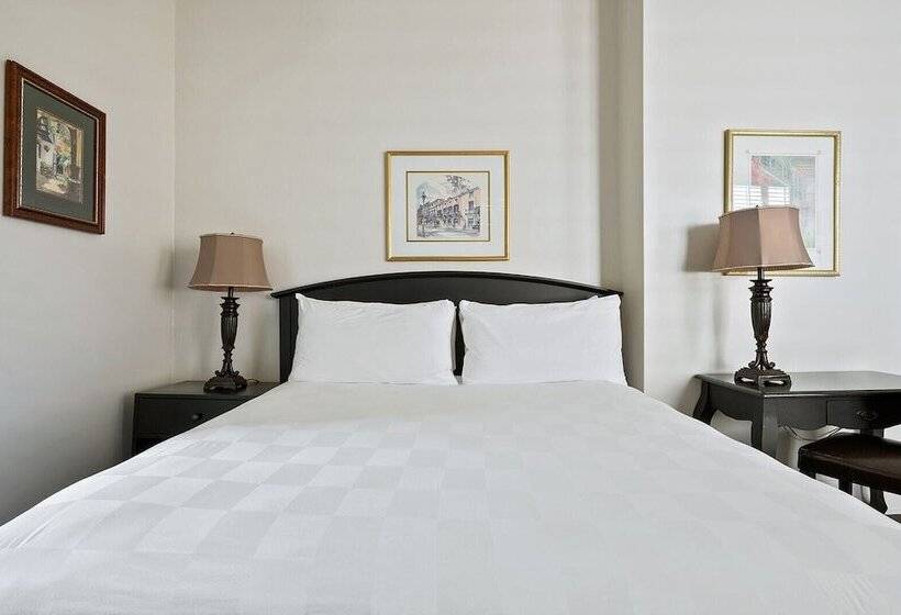 فندق Historic Streetcar Inn