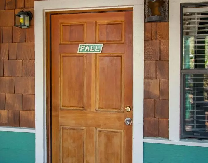 هتل Idyllwild Inn