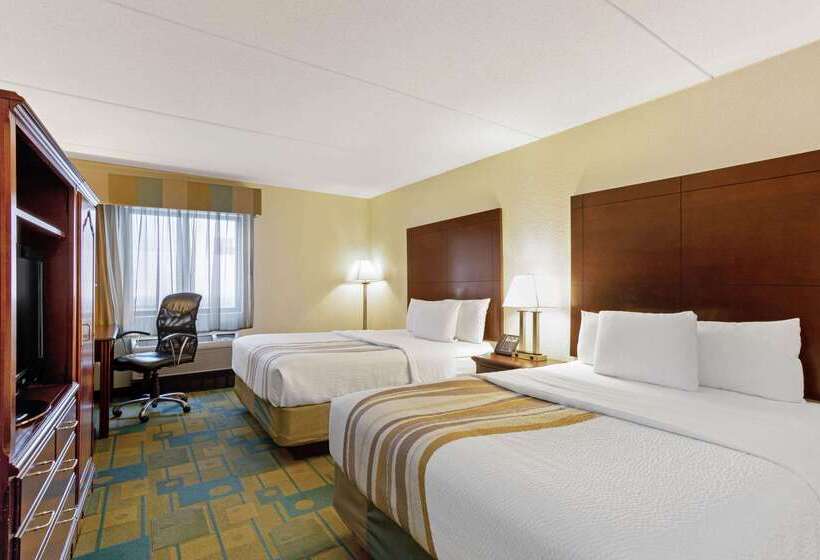 هتل La Quinta By Wyndham Boston Somerville