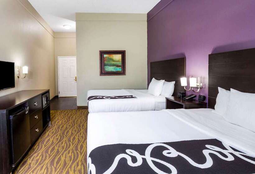 Hotelli La Quinta By Wyndham Laredo Airport