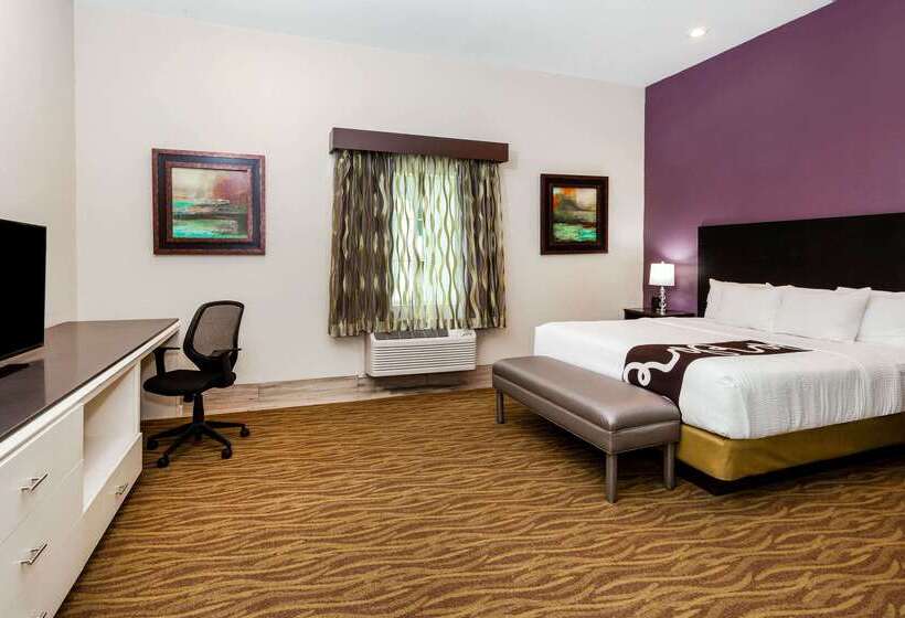 Hotelli La Quinta By Wyndham Laredo Airport