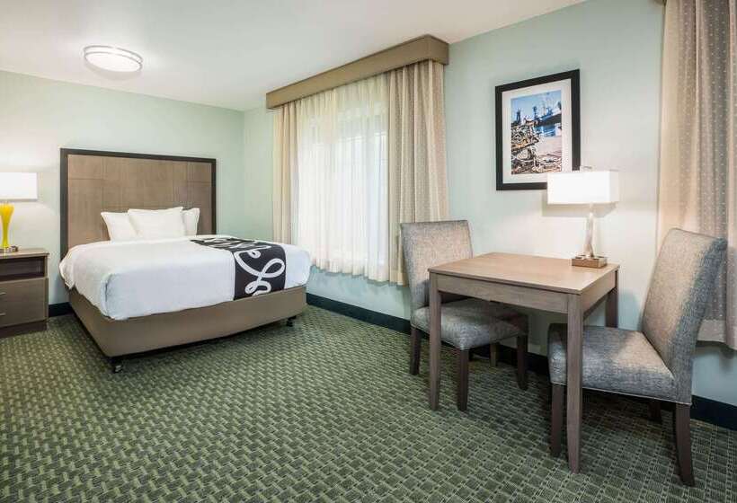 Szálloda La Quinta By Wyndham Newport