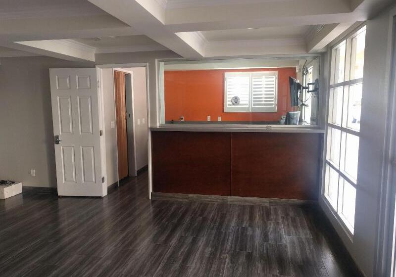 هتل Lyfe Inn & Suites By Aga Lax Airport