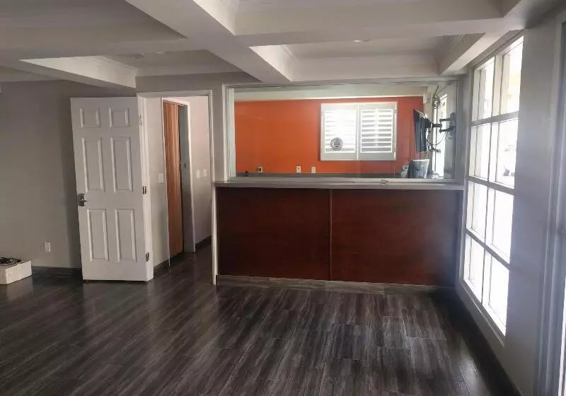 ホテル Lyfe Inn & Suites By Aga  Lax Airport