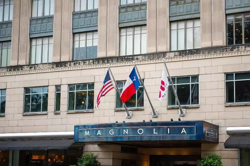 Magnolia Hotel Houston, A Tribute Portfolio