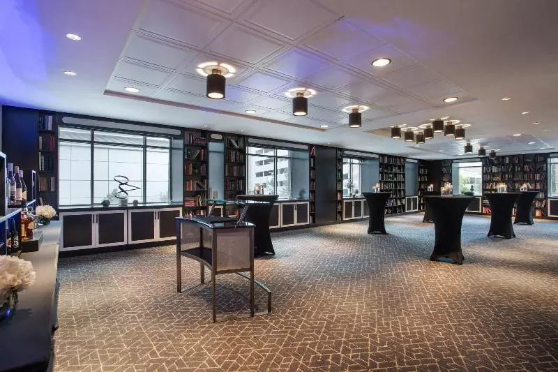 Magnolia Hotel Houston, A Tribute Portfolio