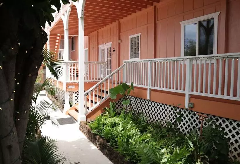 هتل Maui Garden Oasis