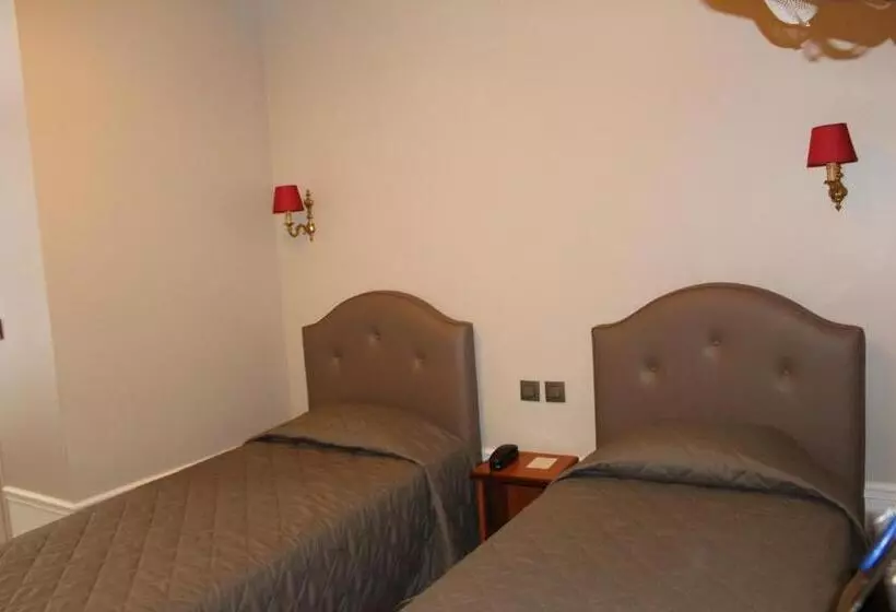 ホテル Montpensier