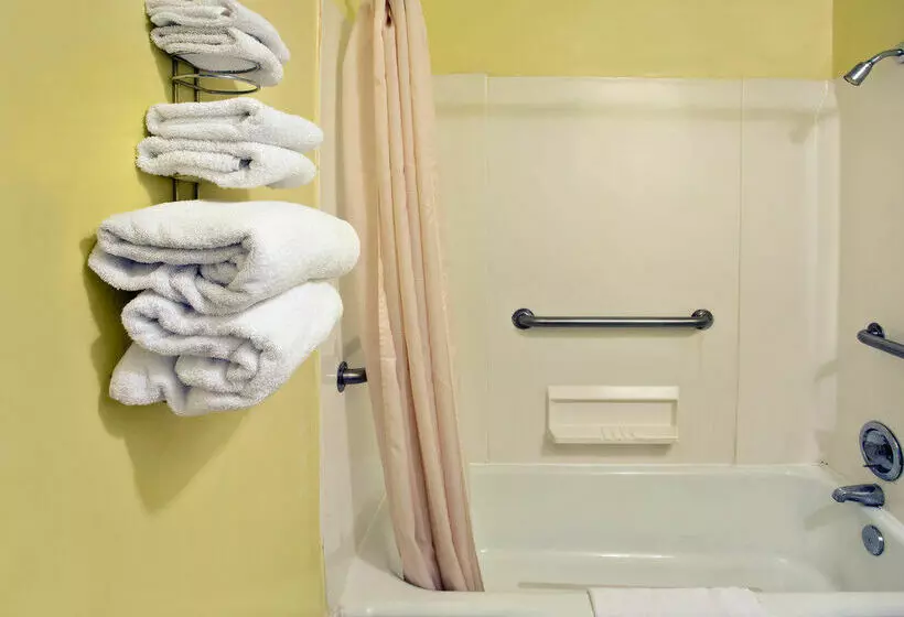 فندق Knights Inn Mt. Gilead