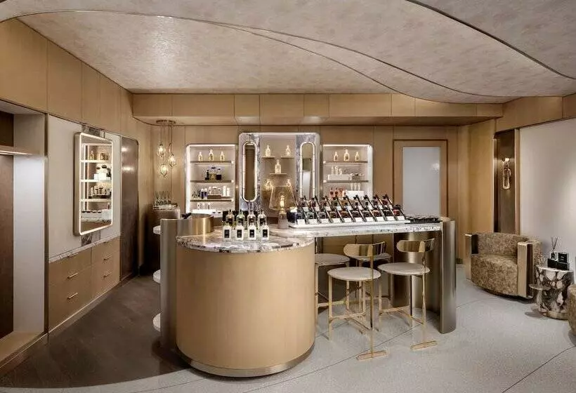 בית מלון כפרי Raffles Boston