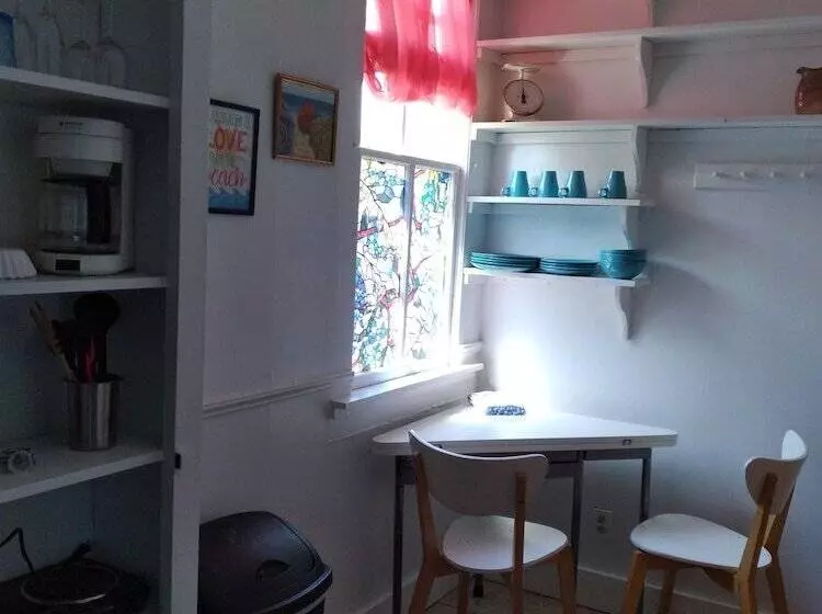 هتل The Inn At Penn Cove