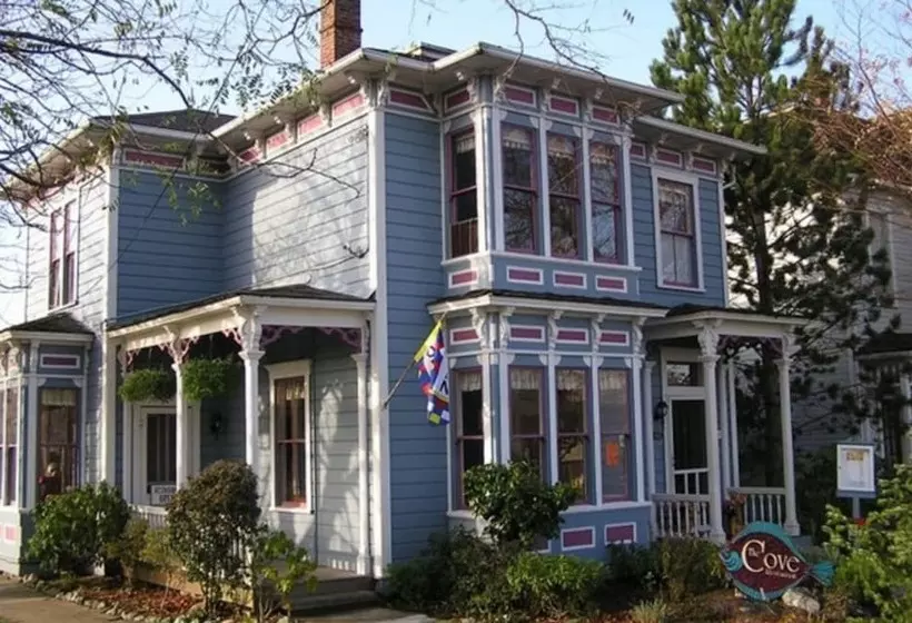 هتل The Inn At Penn Cove