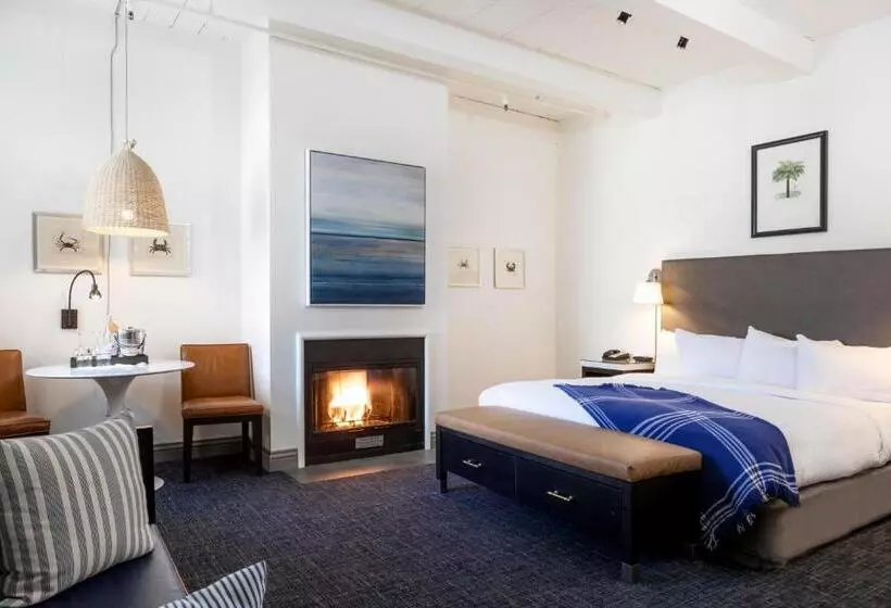 فندق Waters Edge