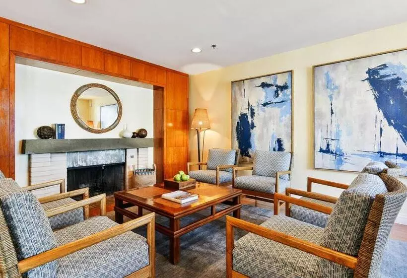 فندق Waters Edge