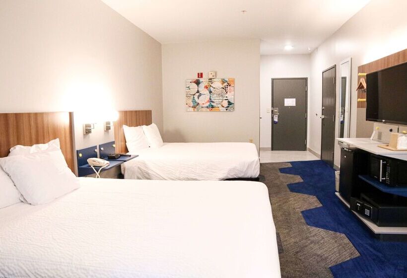 Microtel Inn & Suites By Wyndham Charlotte/northlake