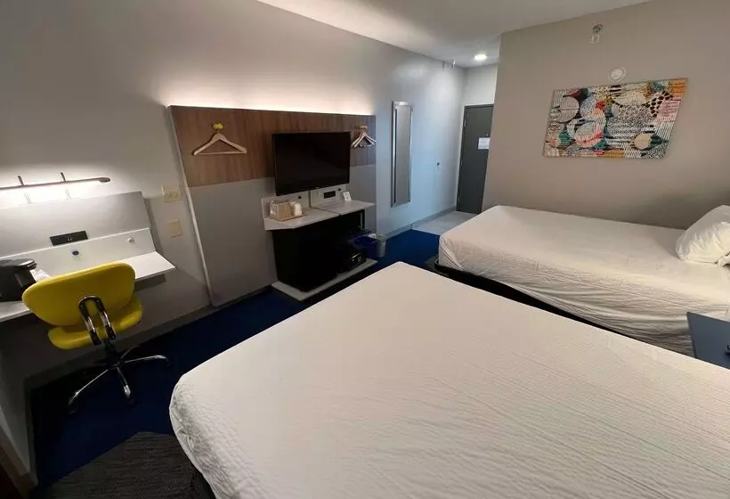 Microtel Inn & Suites By Wyndham Charlotte/northlake