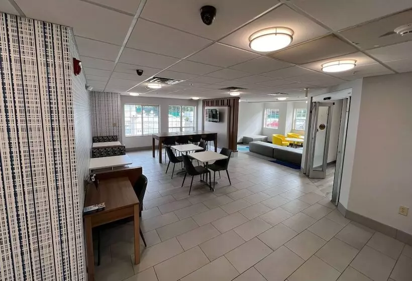 Microtel Inn & Suites By Wyndham Charlotte/northlake