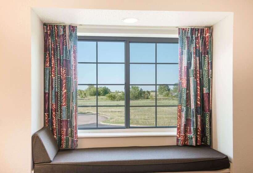 Microtel Inn & Suites Claremore