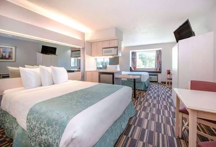 Microtel Inn & Suites Claremore