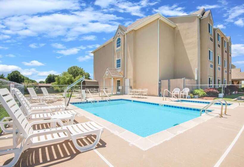 Microtel Inn & Suites Claremore