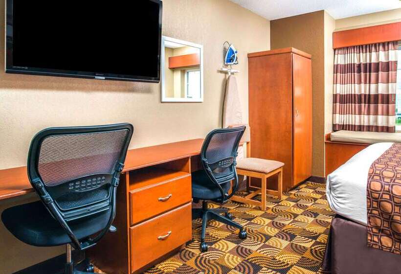 Microtel Inn & Suites Lincoln
