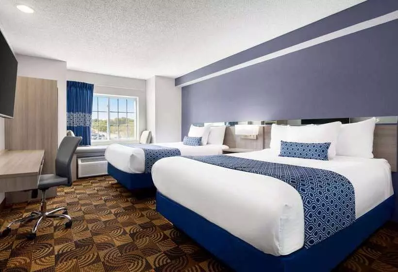 Microtel Inn & Suites Lincoln