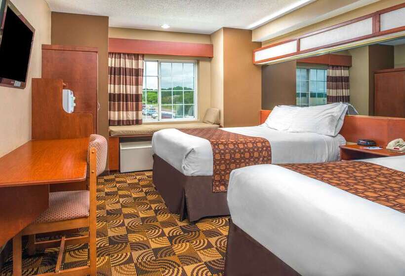 Microtel Inn & Suites Lincoln