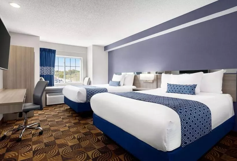 Microtel Inn & Suites Lincoln