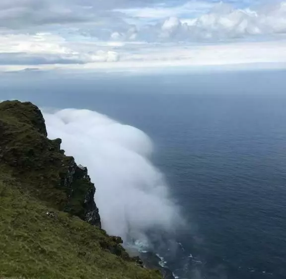 ユースホステル Ashes Seafood Restaurant Accommodation