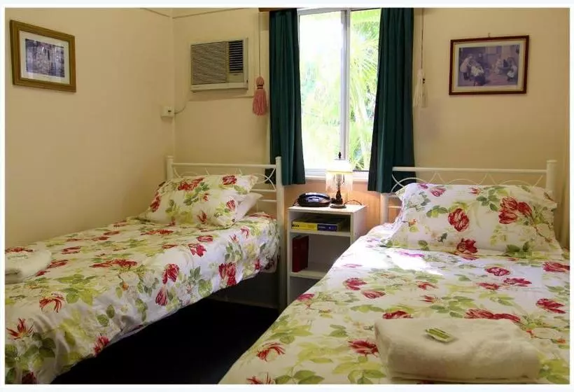 Coral Lodge Bed And Breakfast Inn