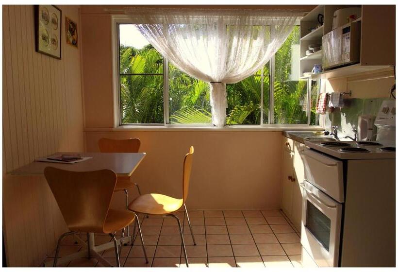 Coral Lodge Bed And Breakfast Inn