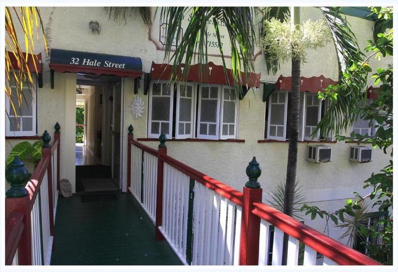 Coral Lodge Bed And Breakfast Inn