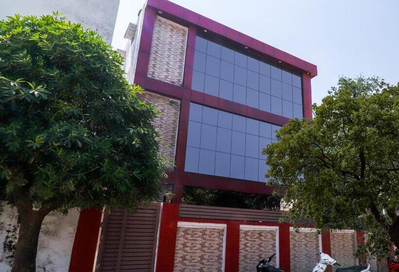 Super Hotel O Jankipuram Vikas Nagar