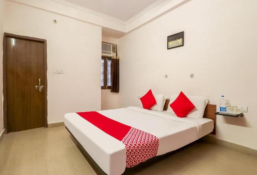Super Hotel O Jankipuram Vikas Nagar