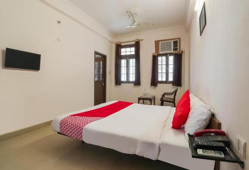 Super Hotel O Jankipuram Vikas Nagar