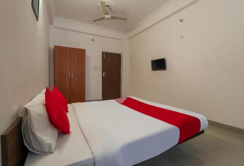 Super Hotel O Jankipuram Vikas Nagar