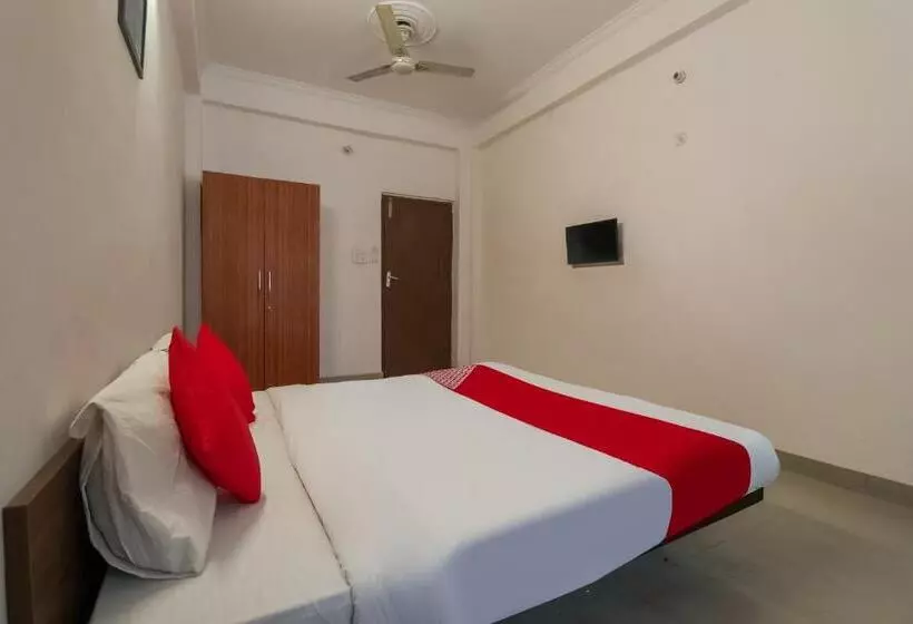 Super Hotel O Jankipuram Vikas Nagar