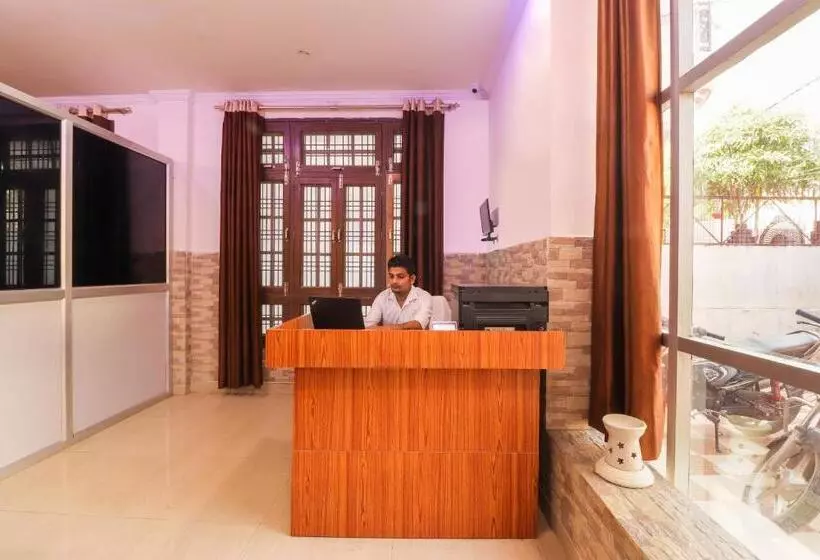 Super Hotel O Jankipuram Vikas Nagar
