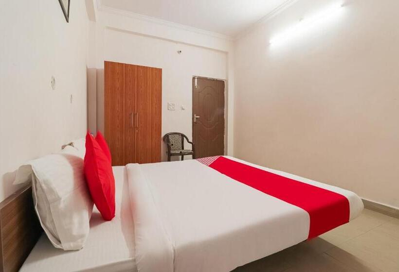 Super Hotel O Jankipuram Vikas Nagar