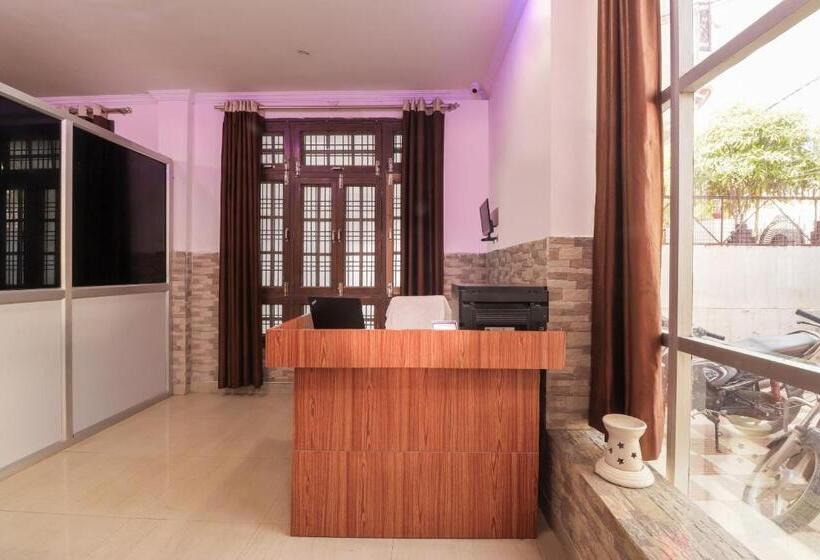 Super Hotel O Jankipuram Vikas Nagar