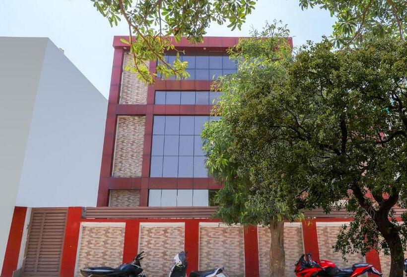 Super Hotel O Jankipuram Vikas Nagar