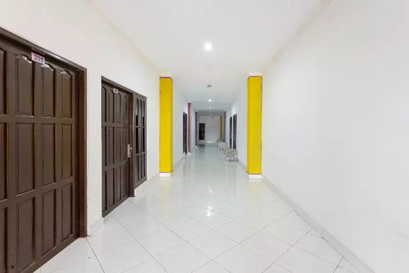 هتل Marimar Palangkaraya Redpartner