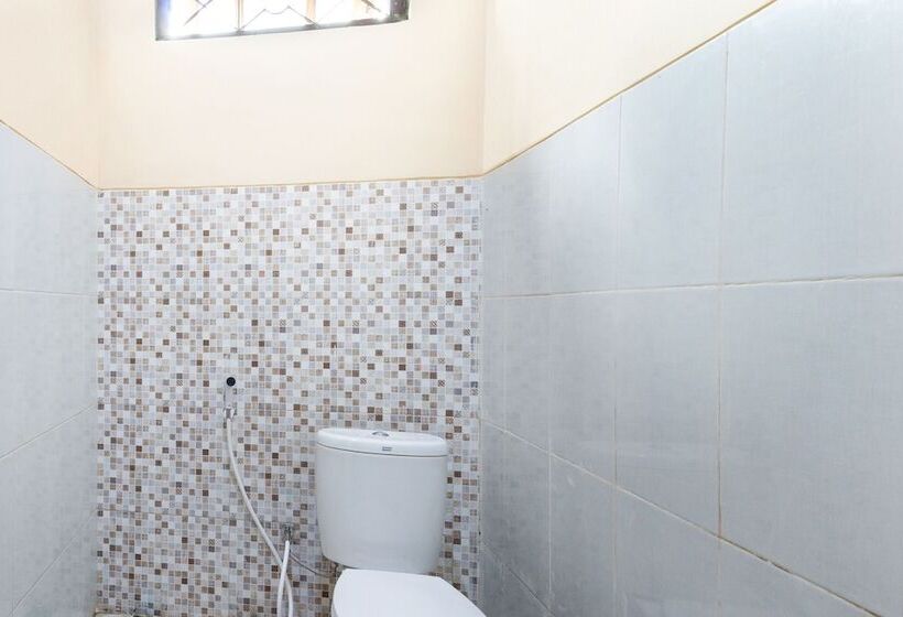 בית מלון כפרי Spot On 2689 Safira Family Residence Syariah