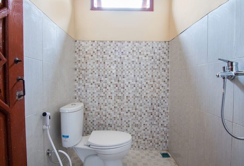 בית מלון כפרי Spot On 2689 Safira Family Residence Syariah