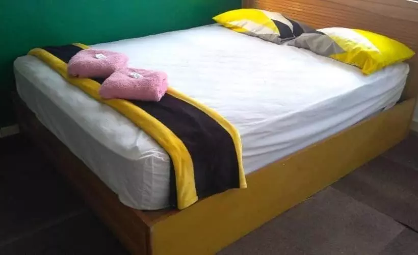 Hotelli Spot On 90049 Saba Inn