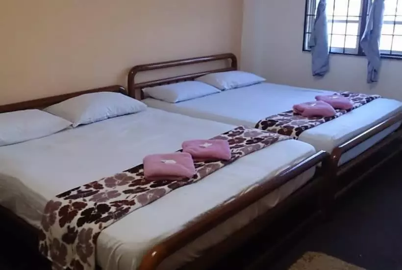 Hotelli Spot On 90049 Saba Inn