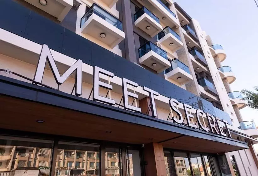 Meet Secret B&b