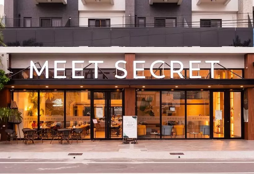 Meet Secret B&b