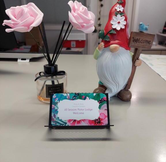 מוטל All Seasons Motor Lodge